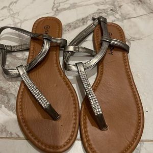 Women’s size 8 sandals silver